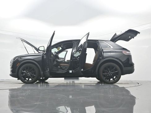 Used 2023 Lincoln Nautilus Reserve w/ Equipment Group 201A AWD/4WD image 46