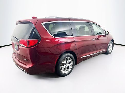 Used 2019 Chrysler Pacifica Limited w/ Advanced Safetytec Group FWD image 9