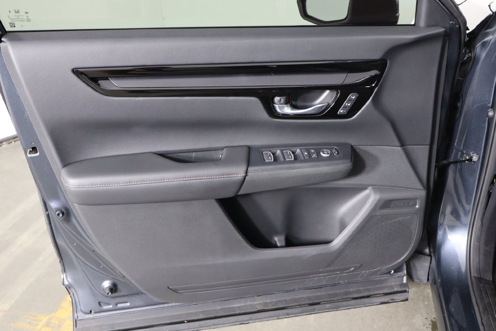 Used 2023 Honda CR-V Sport Touring image 18