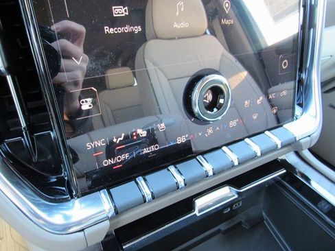 New 2026 GMC Yukon XL Denali w/ Denali Reserve Package image 24