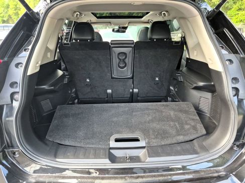 Used 2017 Nissan Rogue SL w/ SL Premium Package image 11