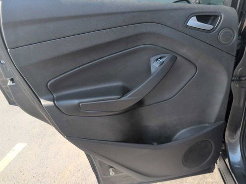 Used 2018 Ford Escape Titanium w/ Ford Safe & Smart Package image 25