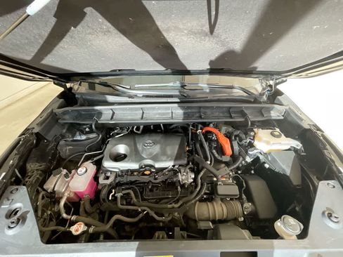 Used 2022 Toyota Highlander XLE image 27