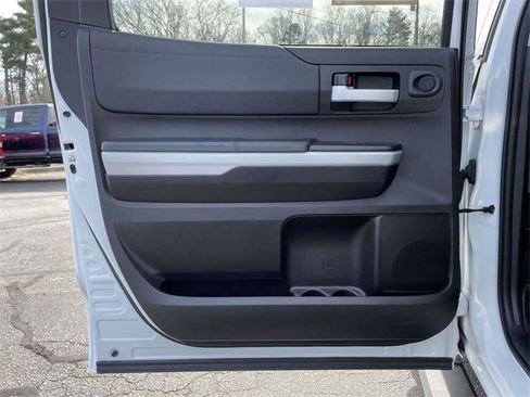 Used 2020 Toyota Tundra SR5 w/ SR5 Leather Package image 15