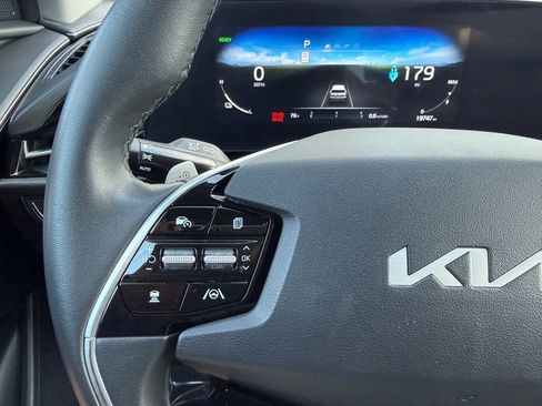 Used 2024 Kia Niro Wind FWD image 3