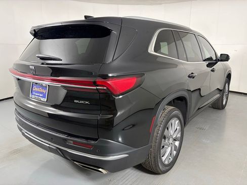 Used 2025 Buick Enclave Preferred image 8