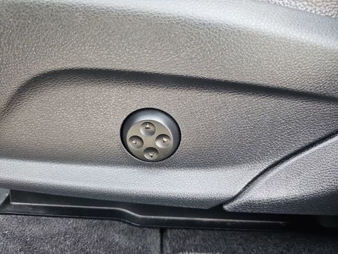 Used 2022 Mercedes-Benz GLC 300 image 35