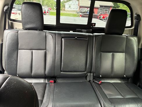 Used 2017 Nissan Titan SL AWD/4WD image 28