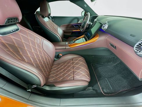 Used 2024 Mercedes-Benz SL 63 AMG 4MATIC image 30