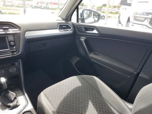 Used 2021 Volkswagen Tiguan S FWD image 15