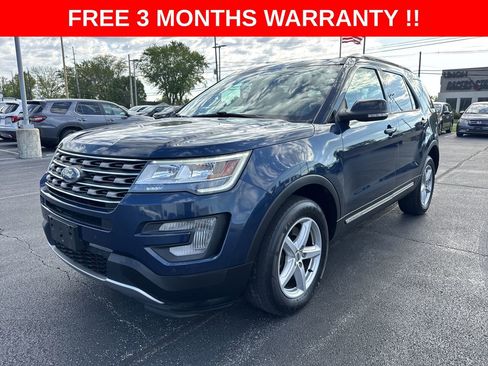Used 2017 Ford Explorer XLT w/ Equipment Group 202A AWD/4WD image 34