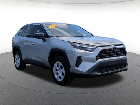 Used 2025 Toyota RAV4 LE AWD/4WD image 8