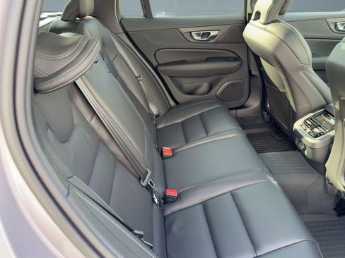 Certified 2026 Volvo V60 B5 Cross Country Ultra image 29