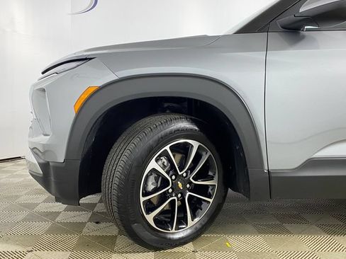 Certified 2024 Chevrolet TrailBlazer LT FWD image 30