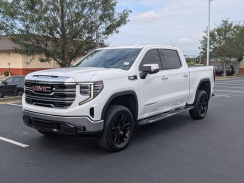 Used 2023 GMC Sierra 1500 SLT w/ SLT Premium Package RWD image 7
