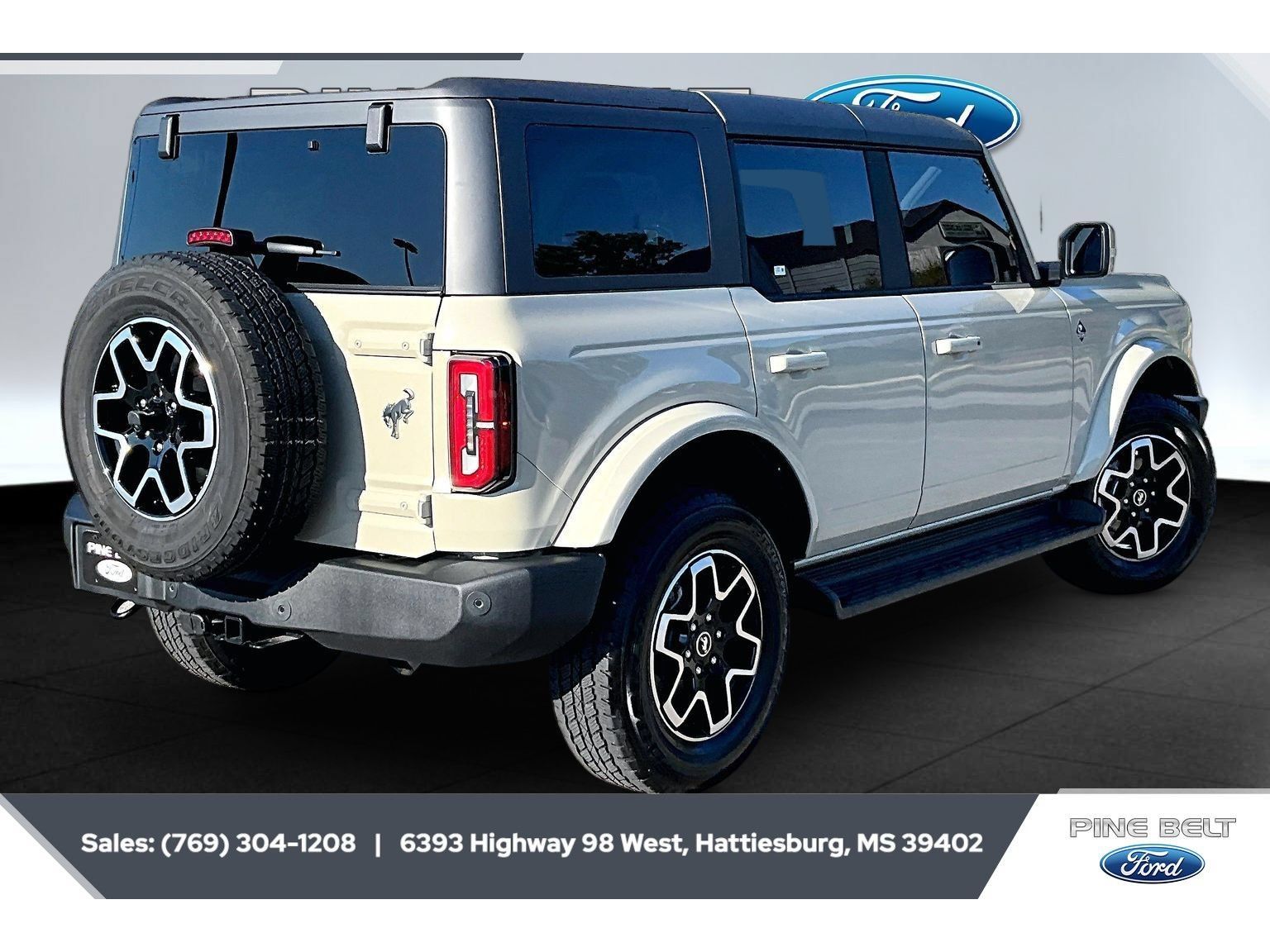 Used 2025 Ford Bronco Outer Banks AWD/4WD image 11