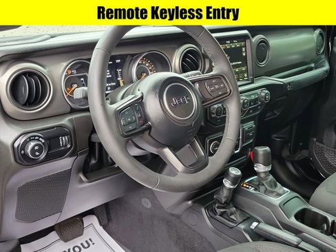 Used 2023 Jeep Gladiator Sport AWD/4WD image 24