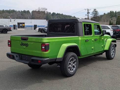 New 2026 Jeep Gladiator Sport image 5