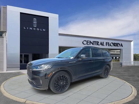 Certified 2025 Lincoln Aviator Reserve w/ Jet Appearance Package RWD image 10