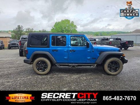 Used 2023 Jeep Wrangler Unlimited Sport AWD/4WD image 4
