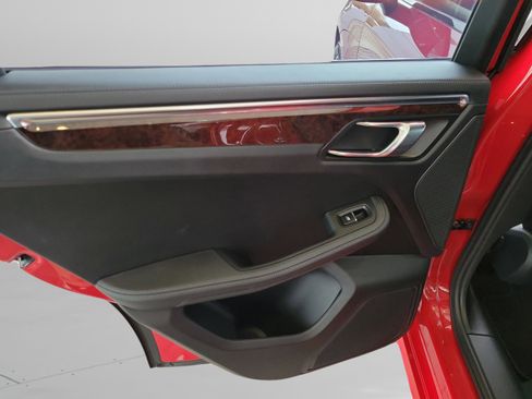 Used 2017 Porsche Macan GTS image 25