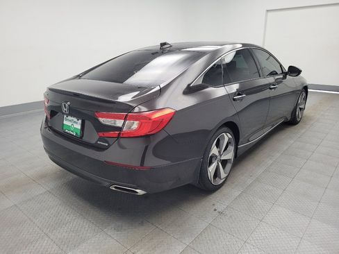 Used 2018 Honda Accord Touring image 9