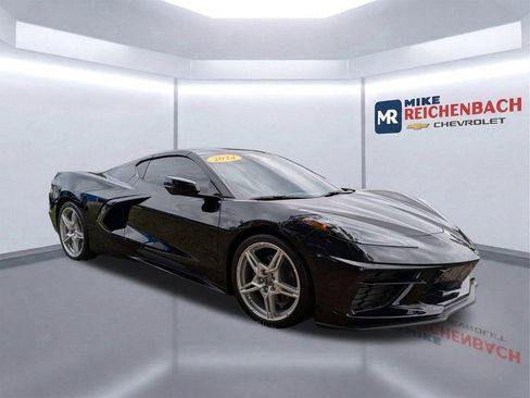 Used 2024 Chevrolet Corvette Stingray Coupe w/ 1LT RWD image 2