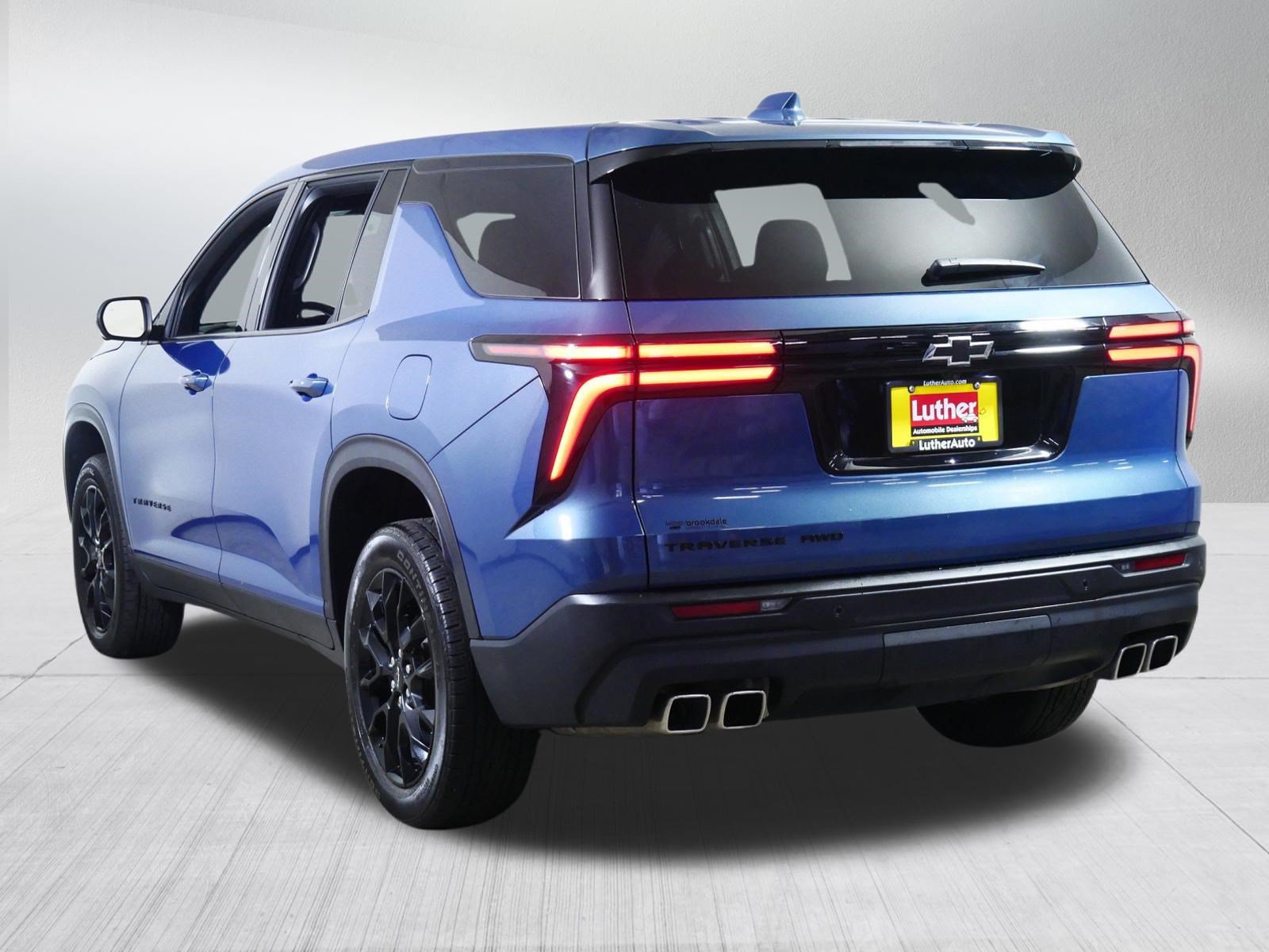 Used 2024 Chevrolet Traverse LS w/ Midnight/Sport Edition AWD/4WD image 4