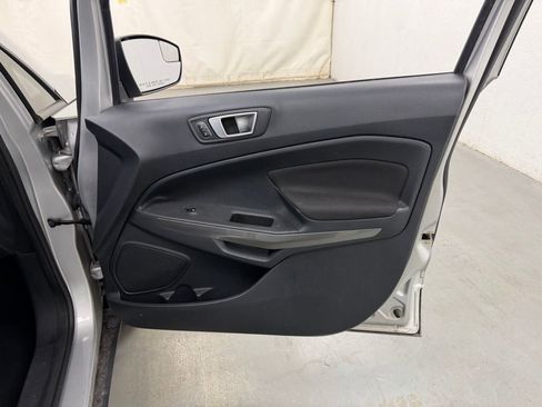 Used 2018 Ford EcoSport SE FWD image 9