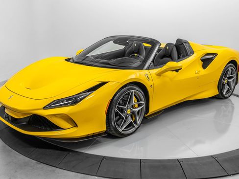 Certified 2022 Ferrari F8 Tributo RWD image 12