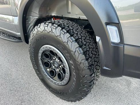 Used 2025 Ford F150 Raptor AWD/4WD image 11