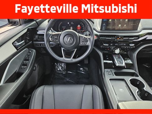 Used 2025 Acura MDX SH-AWD image 12