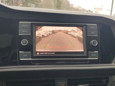 Used 2019 Volkswagen Jetta SE image 21