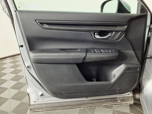 Used 2024 Honda CR-V LX image 16