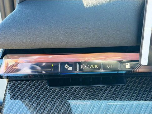 New 2026 BMW 550e xDrive w/ Executive Package AWD/4WD image 37