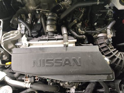 Used 2022 Nissan Rogue SV w/ SV Premium Package image 30