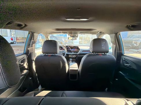 Used 2026 Chevrolet Trax RS w/ Sunroof Package FWD image 19