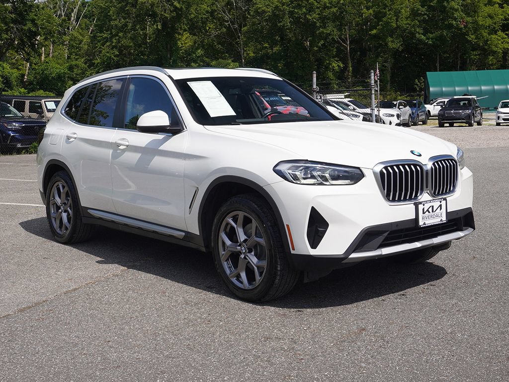 Used 2022 BMW X3 xDrive30i AWD/4WD image 2