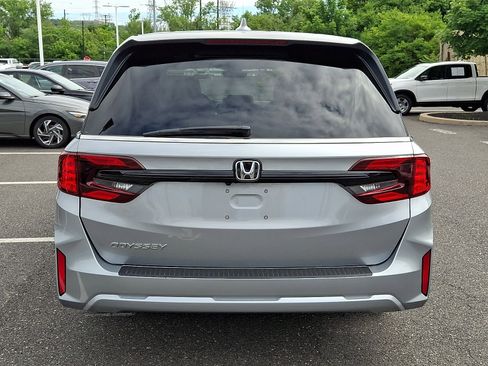 Certified 2026 Honda Odyssey EX-L image 5