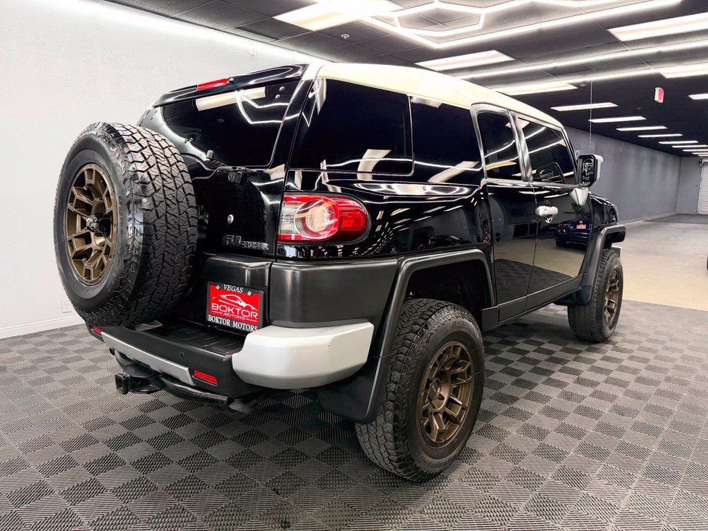 Used 2014 Toyota FJ Cruiser 4WD w/ Upgrade Package image 14