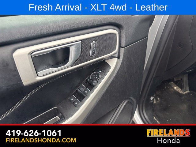 Used 2022 Ford Explorer XLT w/ Equipment Group 202A AWD/4WD image 14