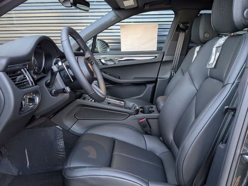 New 2026 Porsche Macan Turbo image 5