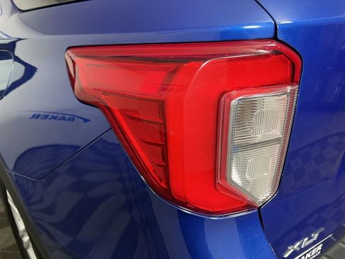 Used 2023 Ford Explorer XLT w/ Equipment Group 202A AWD/4WD image 36
