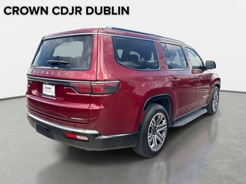 Used 2023 Jeep Wagoneer Series II w/ Convenience Group I AWD/4WD image 5