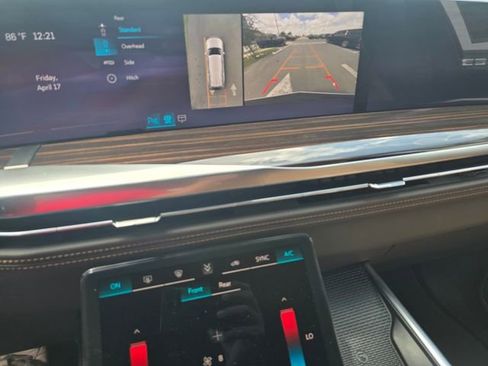 New 2026 Cadillac Escalade ESV Luxury image 24