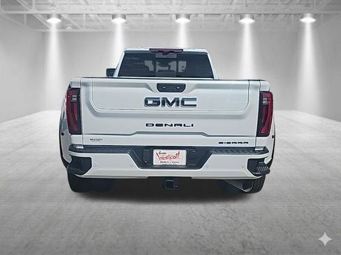 New 2026 GMC Sierra 3500 Denali Ultimate w/ LPO, Black Badging Package image 5