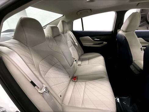 New 2026 Nissan Sentra SL w/ Floor Mat Package FWD image 34