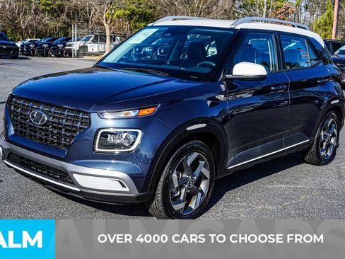 Used 2024 Hyundai Venue Limited image 3