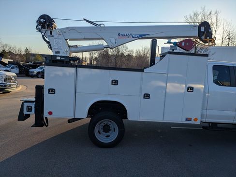 New 2026 Ford F550 4x4 Supercab Super Duty image 32