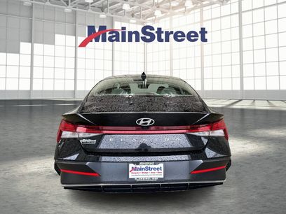 Used 2025 Hyundai Elantra SEL